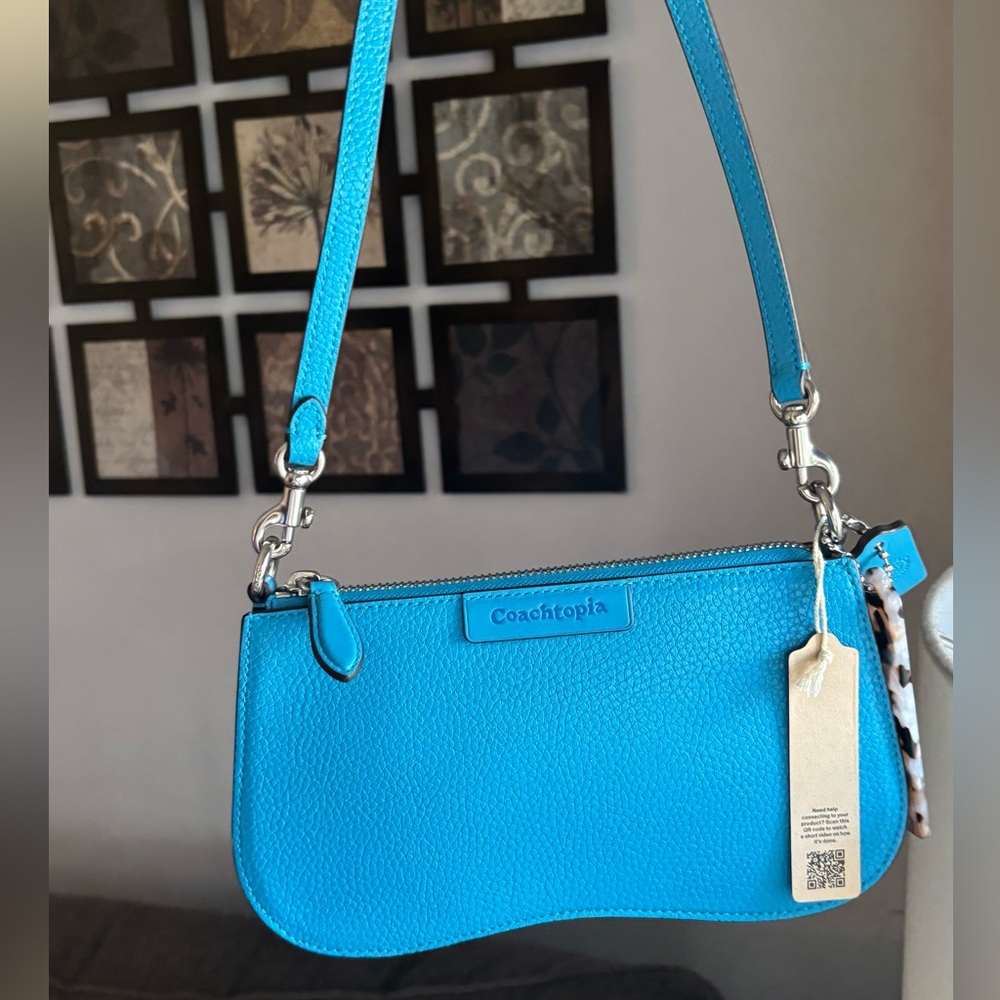 Authentic CoachTopia Orange Leather zip curved Shoulder Bag - Picture 5 of 15